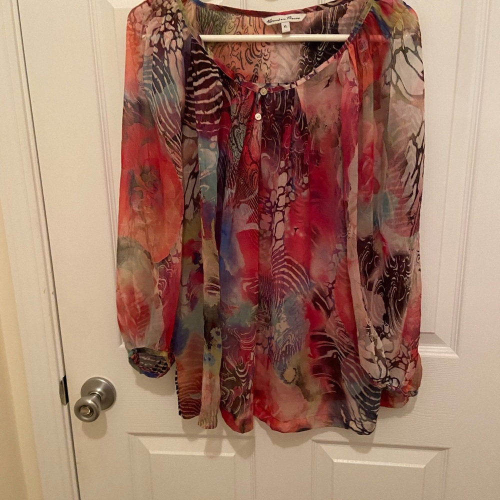 COPY - Xl colorful log sleeve blouse